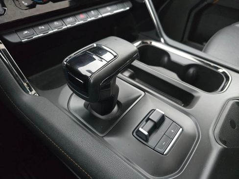 Certified 2023 GMC Sierra 1500 AT4 w/ Technology Package image 28