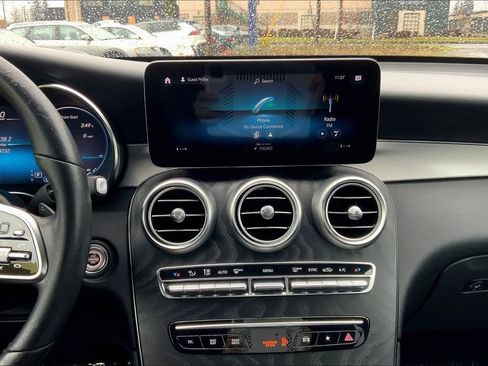 Used 2021 Mercedes-Benz GLC 300 4MATIC image 8