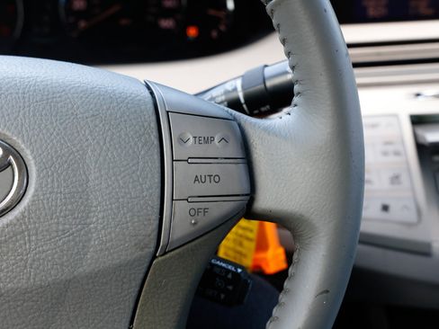 Used 2008 Toyota Avalon Limited image 26