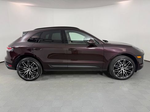 Certified 2026 Porsche Macan AWD/4WD image 8