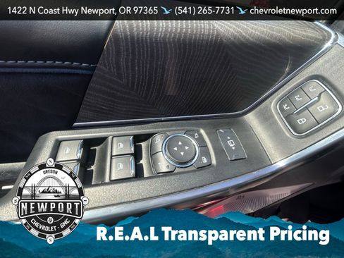 Used 2025 Ford F350 Platinum w/ FX4 Off-Road Package AWD/4WD image 17