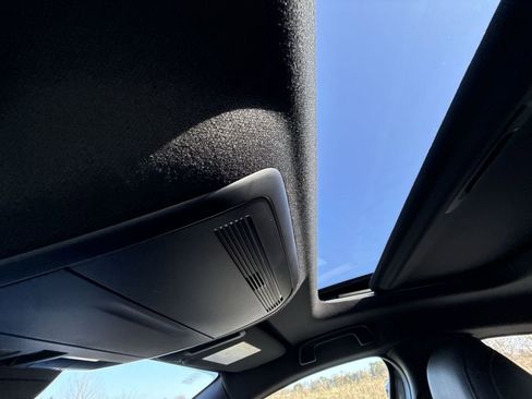 Used 2023 MAZDA MAZDA3 AWD 2.5 Turbo Hatchback image 25