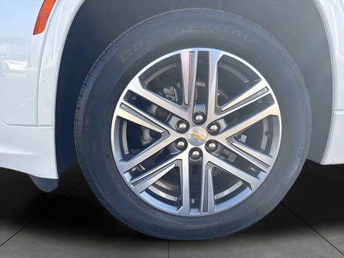 Certified 2023 Chevrolet Traverse High Country w/ LPO, Floor Liner Package AWD/4WD image 11