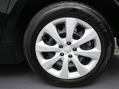 Used 2025 Toyota Corolla LE image 9