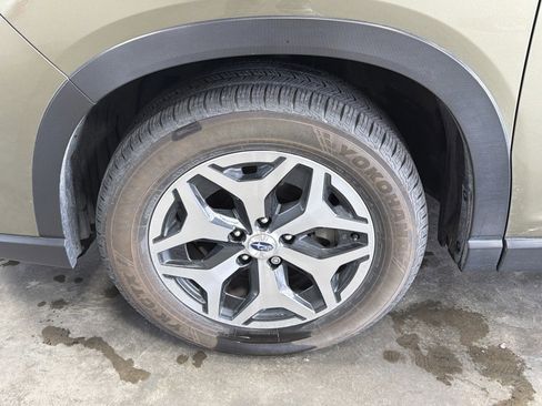 Certified 2024 Subaru Forester Premium AWD/4WD image 10