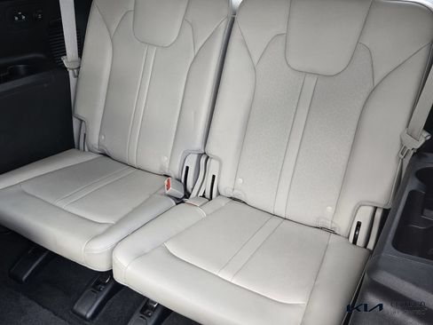 Certified 2022 Kia Sorento SX FWD image 11