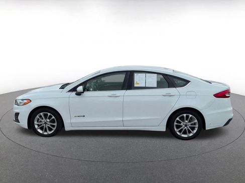 Used 2019 Ford Fusion SE FWD image 7