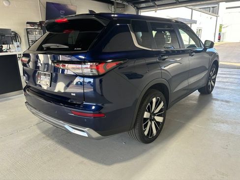 Used 2025 Mitsubishi Outlander SE AWD/4WD image 4