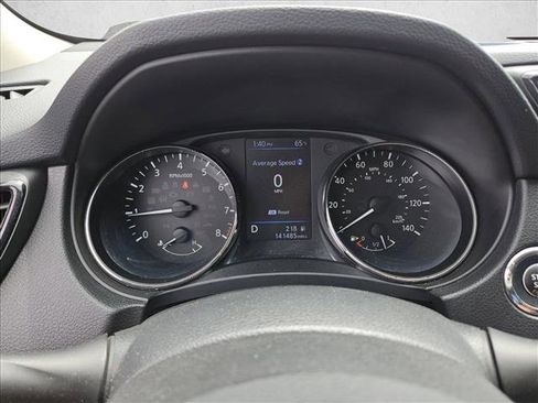 Used 2018 Nissan Rogue SV FWD image 21