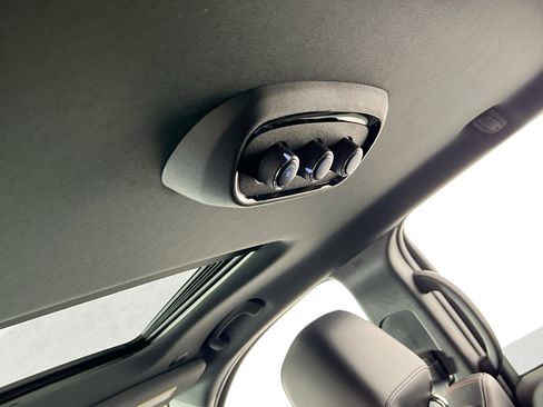 Used 2022 Dodge Durango R/T w/ Blacktop Package image 26