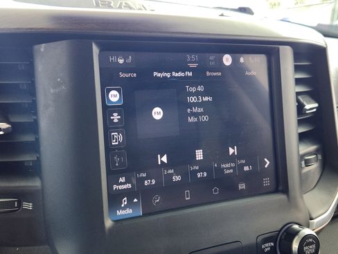 Used 2022 RAM 1500 Laramie image 21