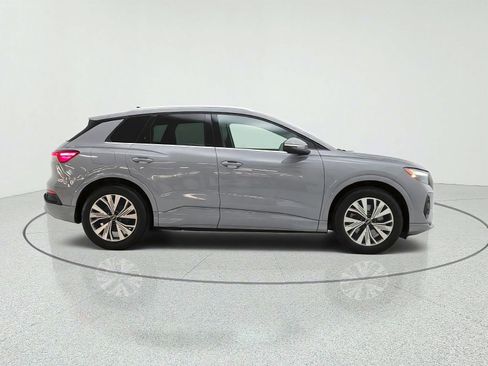 Used 2023 Audi Q4 e-tron Premium Plus w/ Premium Plus RWD image 4