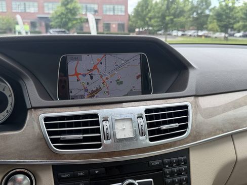 Used 2014 Mercedes-Benz E 350 4MATIC Wagon image 25