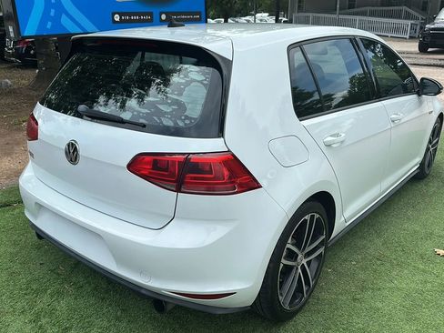 Used 2017 Volkswagen GTI SE FWD image 8