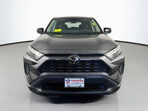 Used 2025 Toyota RAV4 LE AWD/4WD image 9