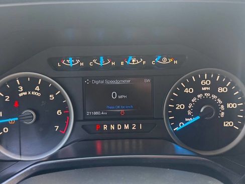 Used 2015 Ford F150 XLT w/ Equipment Group 302A Luxury image 18