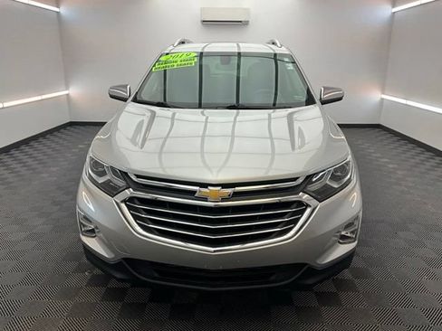 Used 2019 Chevrolet Equinox Premier FWD image 2