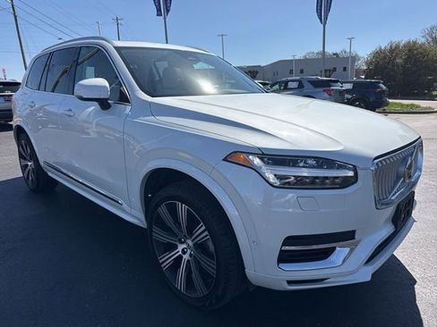 Used 2025 Volvo XC90 T8 Plus w/ Protection Package Premier image 7