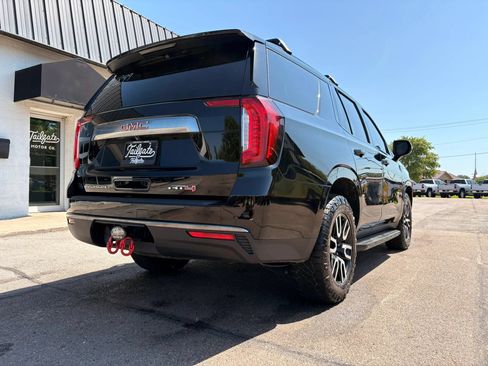 Used 2021 GMC Yukon AT4 w/ Rear Media and Nav Package AWD/4WD image 6