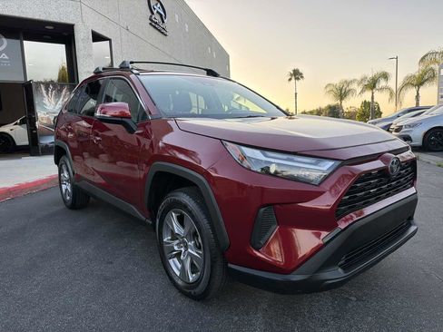 Used 2022 Toyota RAV4 XLE w/ Convenience Package FWD image 30