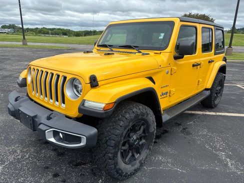 Used 2019 Jeep Wrangler Unlimited Sahara w/ Dual Top Group AWD/4WD image 1