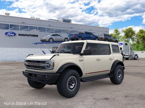 New 2026 Ford Bronco Outer Banks w/ Sasquatch Package AWD/4WD image 1