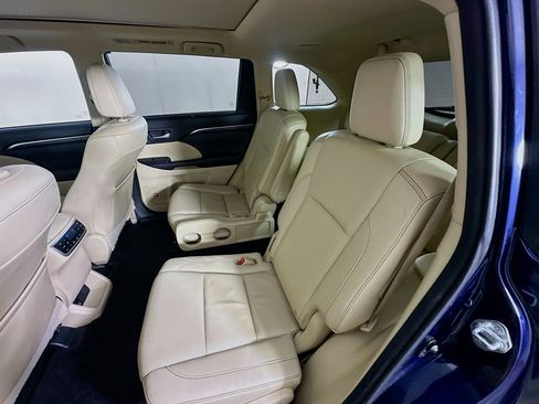 Used 2015 Toyota Highlander Limited Platinum image 29