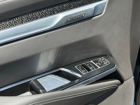 New 2026 Cadillac Escalade ESV V AWD/4WD image 18