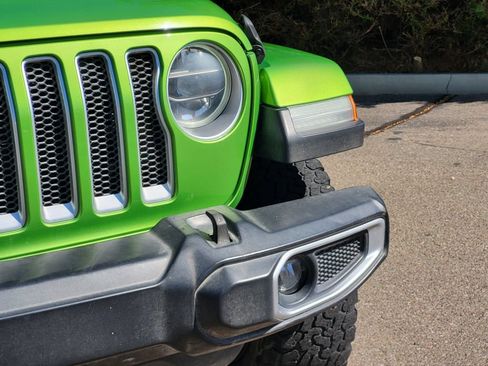 Used 2018 Jeep Wrangler Unlimited Sahara AWD/4WD image 7