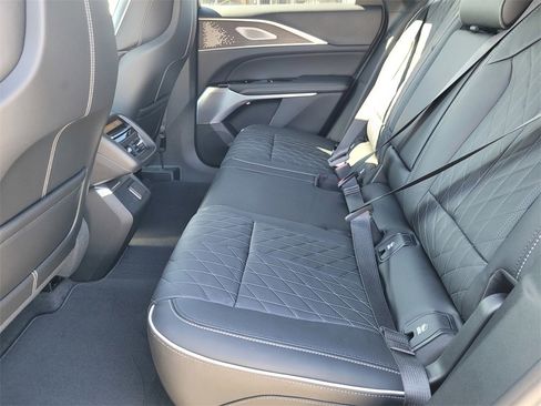 New 2026 Cadillac Lyriq V image 8