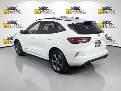 Used 2023 Ford Escape ST-Line w/ Equipment Group 301A AWD/4WD image 7