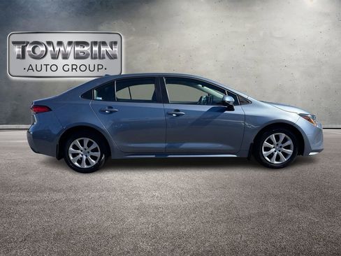 Used 2025 Toyota Corolla LE image 3