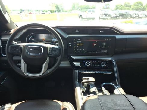 Used 2024 GMC Sierra 1500 Denali w/ Denali Reserve Package AWD/4WD image 14