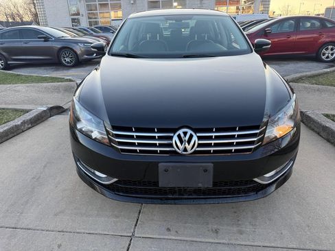 Used 2013 Volkswagen Passat TDI SEL Premium image 2