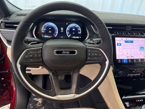 New 2025 Jeep Grand Cherokee L Limited w/ Trailer Tow Package image 14