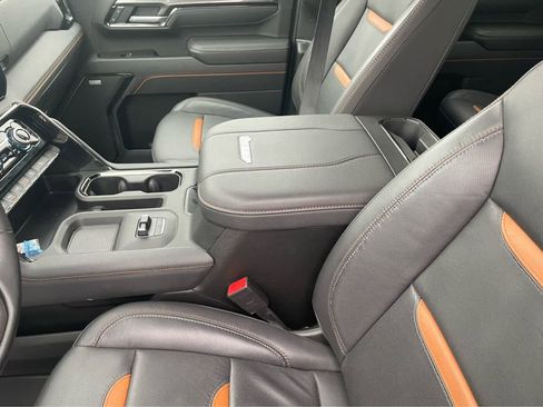 Used 2025 GMC Sierra 2500 AT4 AWD/4WD image 30