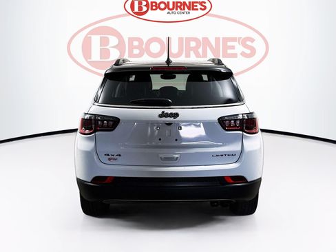 Used 2022 Jeep Compass Limited w/ Sun and Sound Group AWD/4WD image 9