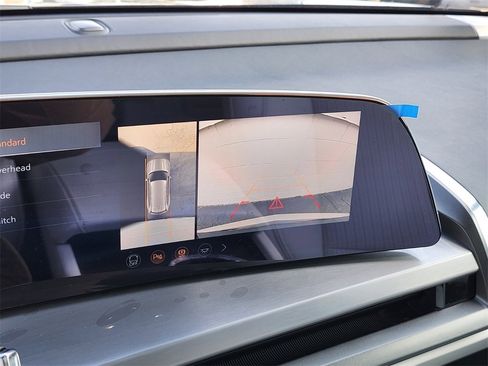 Used 2026 Cadillac Vistiq Luxury image 22