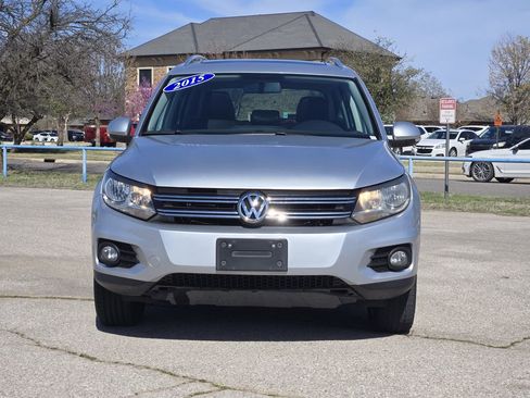 Used 2015 Volkswagen Tiguan SE image 2