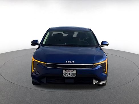 Used 2025 Kia K4 LXS image 3