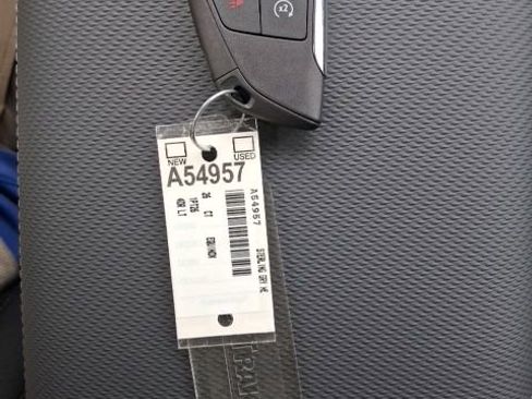 New 2026 Chevrolet Equinox LT FWD image 25