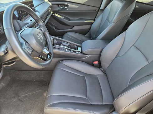 Used 2025 Honda Accord Sport image 13
