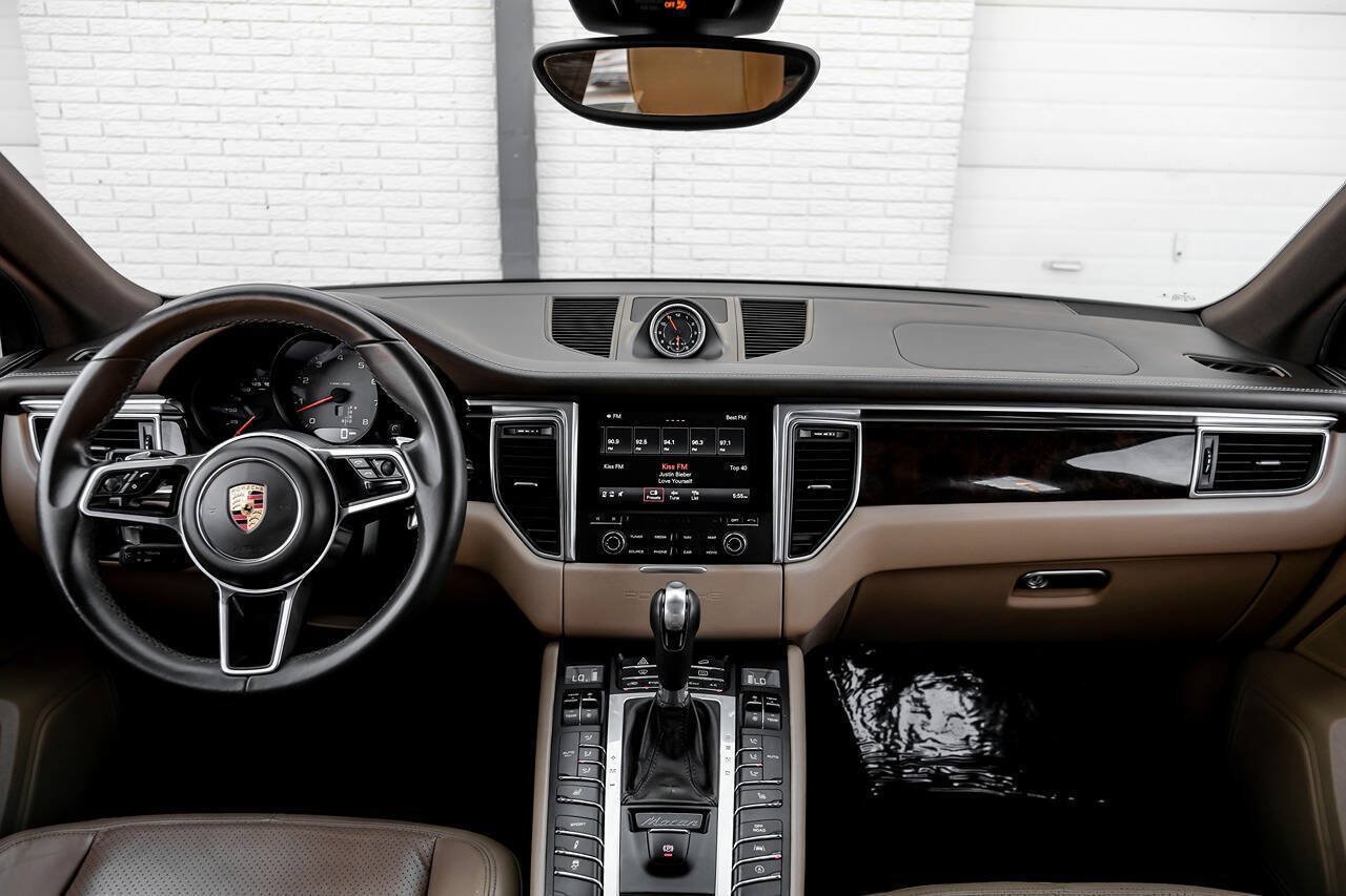 Used 2018 Porsche Macan S AWD/4WD image 16