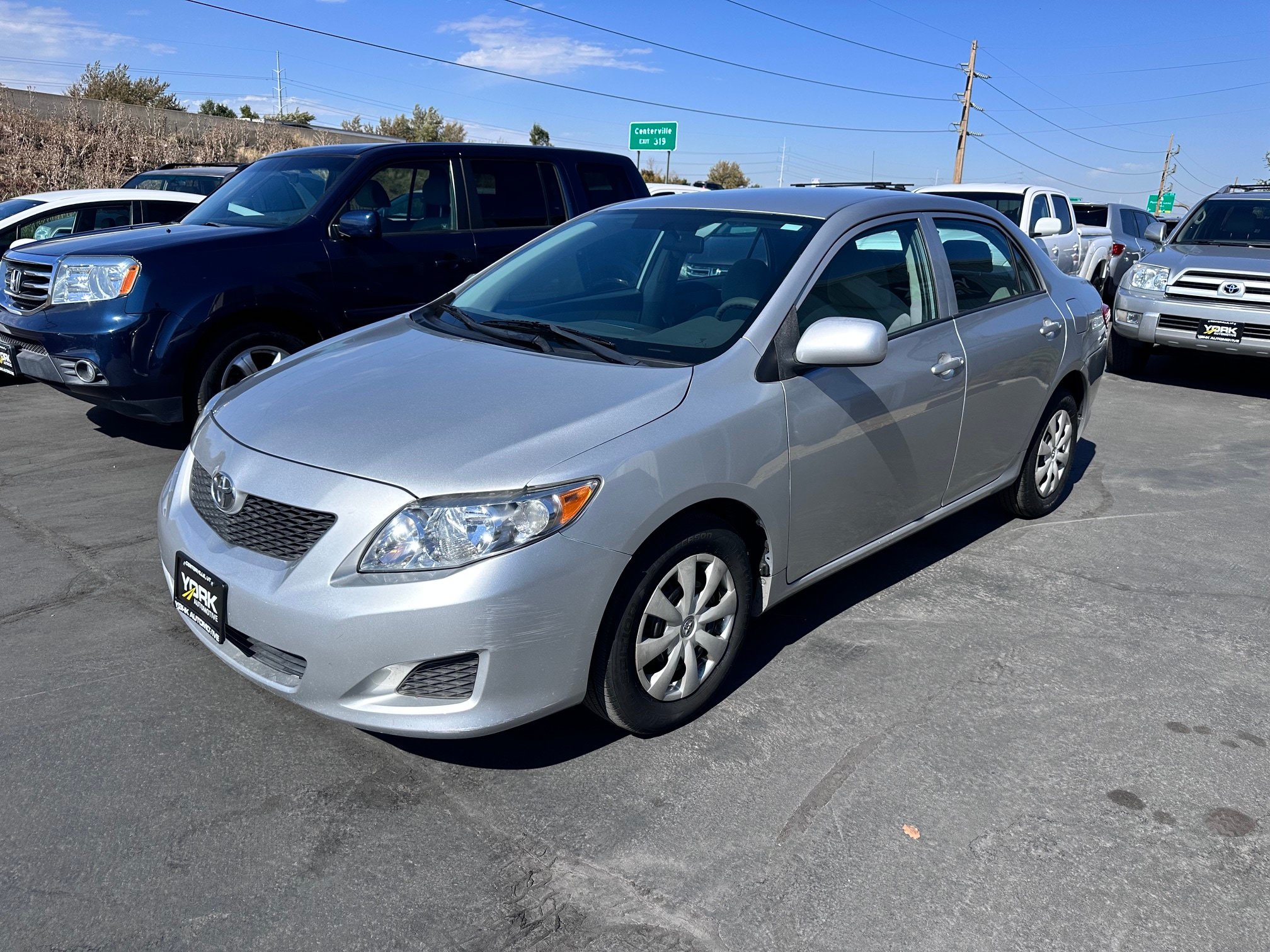 Used 2010 Toyota Corolla LE w/ All Weather Guard Pkg FWD image 2