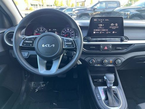 Used 2023 Kia Forte LXS w/ LXS Technology Package FWD image 11