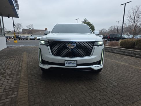 Used 2021 Cadillac Escalade Premium Luxury image 9