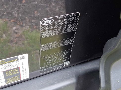 Used 2023 Land Rover Defender 110 SE AWD/4WD image 28