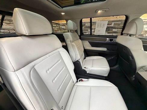 Certified 2025 Hyundai Santa Fe Calligraphy image 30