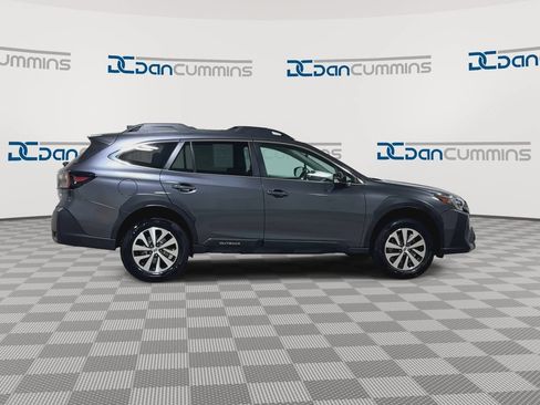 Used 2023 Subaru Outback Premium AWD/4WD image 2