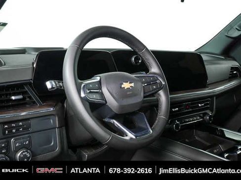 Used 2025 Chevrolet Tahoe LT AWD/4WD image 4
